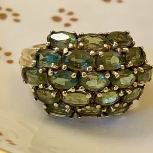 💰SOLD!💰 Beautiful Peridot Cluster Ring - 10kt solid gold (stamped) - EUC